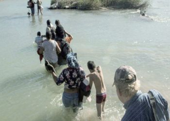 Alertan tiempos difíciles para quienes crucen el río