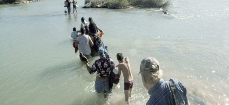 Alertan tiempos difíciles para quienes crucen el río