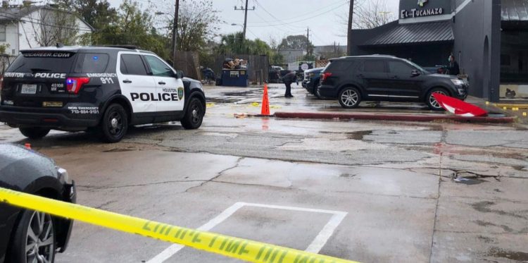 Buen samaritano salva a víctima de atraco armado