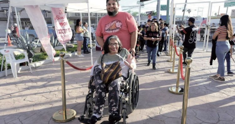 Se unen Tecolotes y familias de ambos Laredos a tocar corazones