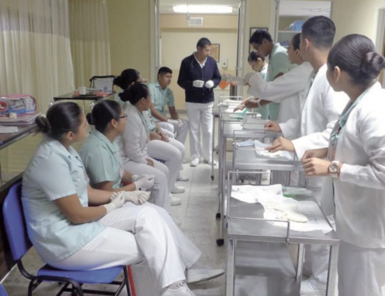 Abren registro para aspirantes a la Facultad de Enfermería