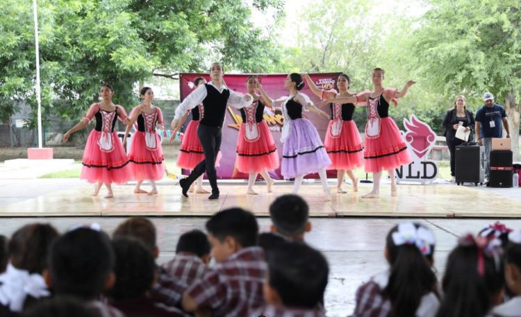 Danza une a alumnos de la primaria Carlos A. Carrillo