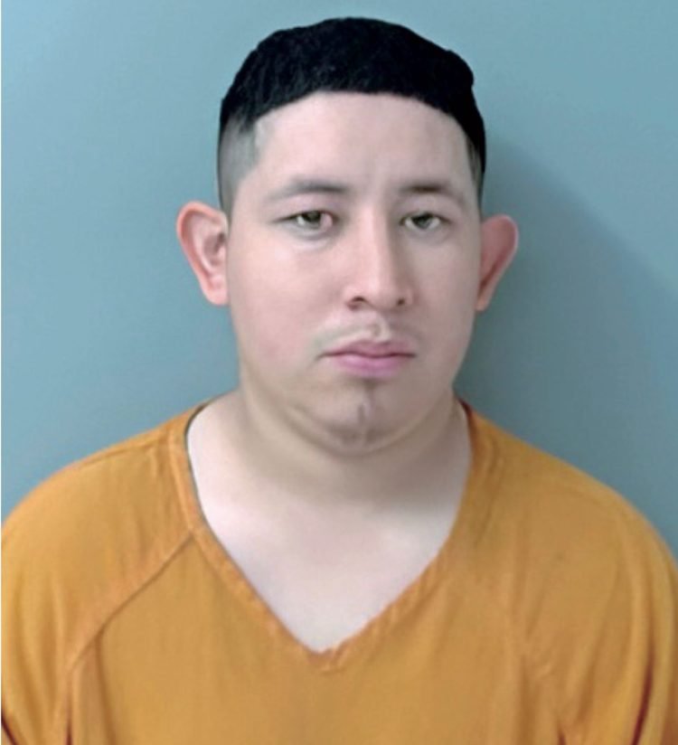 Esposa le pide que deje de tomar y trata de estrangularla