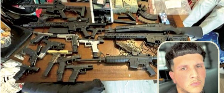 PEGA OPERATIVO ANTIDROGAS Catean casas y aseguran armas, drogas y dinero