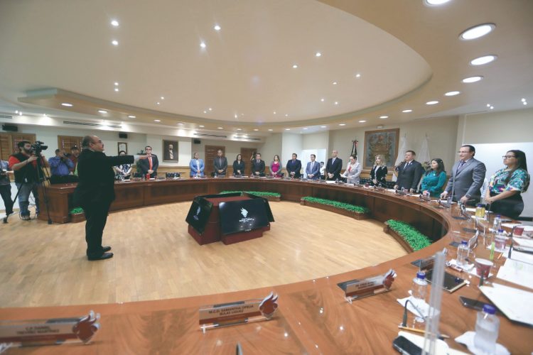 Toma protesta nuevo décimo quinto regidor