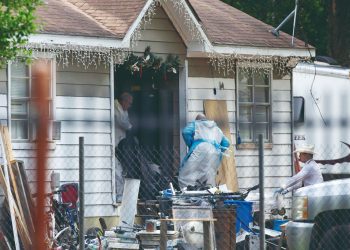 Mexicano irrumpe en casa y mata a 5 hondureños