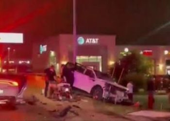 Brutal carambola entre 4 autos deja 5 heridos