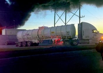 Atiende PC incendio de pipas, no se reportan lesionados