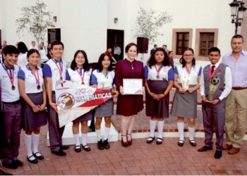 AGRADECEN APOYO DE ALCALDESA Estudiantes de Cobat 18 logran campeonato estatal de matemáticas