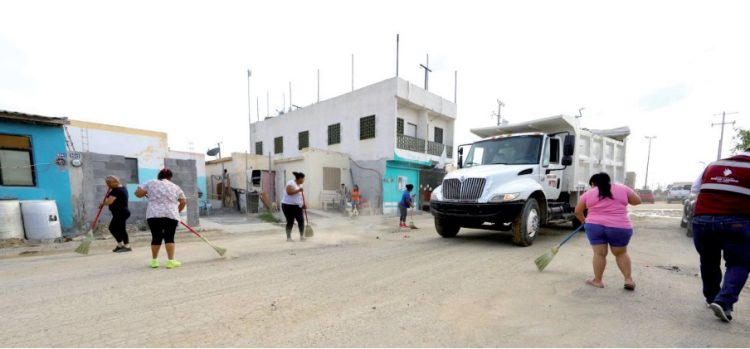 SE UNEN EN CAMPAÑA Pueblo y gobierno municipal ASEAN NUEVO LAREDO