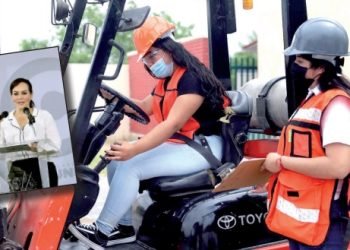 ACCIONES DEL GOBIERNO MUNICIPAL Capacitarán a ciudadanos para ingresar al sector industrial