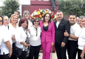 Gobierno Municipal y docentes conmemoran el Día del Maestro