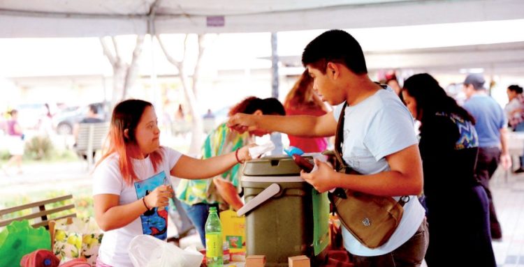 Invitan a mujeres a unirse a bazar Mercadita La Red