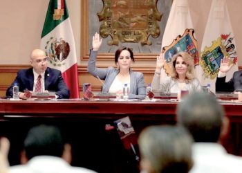 Donan empresarios máquina apagadora el Gobierno Municipal