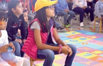 Festejan Día del Niño con festival en Estación Palabra