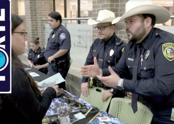 Reconocimientos a policías por trabajo arduo y dedicado