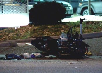 HOMBRE COMO DE 30 AÑOS DE EDAD Muere motociclista en accidente