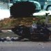 HOMBRE COMO DE 30 AÑOS DE EDAD Muere motociclista en accidente