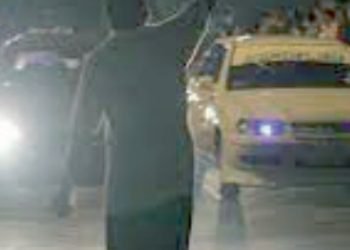 Arrestan a conductores de carreras callejeras; uno andaba armado