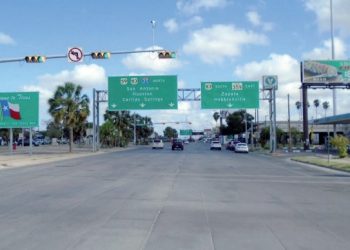 Retira la policía a vendedores de comidas y a mecánicos de la 35