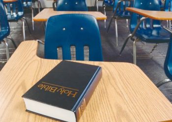 Republicanos quieren eliminar a consejeros las escuelas de Texas