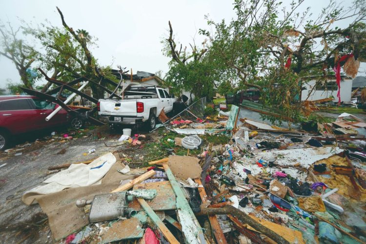 Un muerto y varios heridos al paso de tornado en Texas