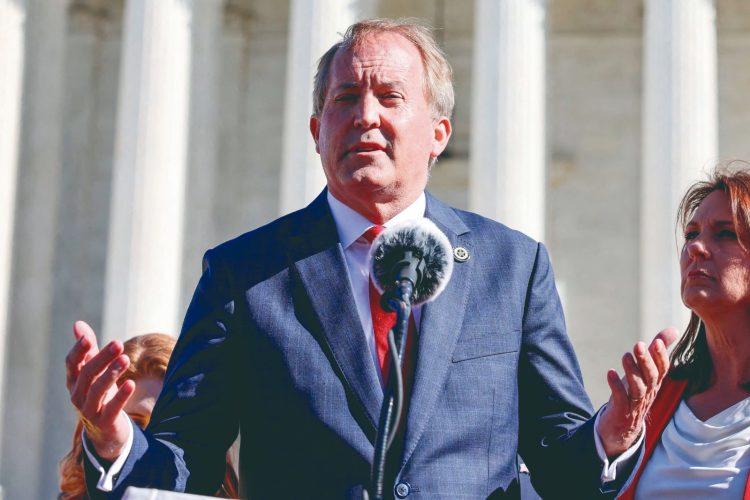 Inicia histórico juicio político a Ken Paxton