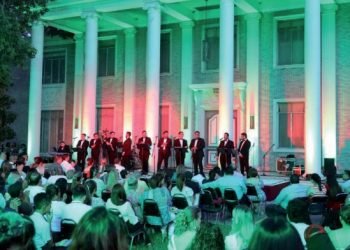 EN GRAN CONCIERTO DE CASA LONGORIA Viven familias velada inolvidable