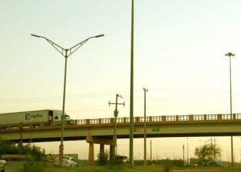 GOBIERNO REPARA SIETE SUPERPOSTES Avanza programa “Nuevo Laredo prende”