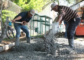 Arranca renovación de canchas DE LA UNIDAD DEPORTIVA