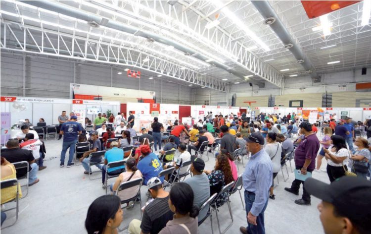 COLABORAN GOBIERNO MUNICIPAL Brindan soluciones de vivienda a neolaredenses