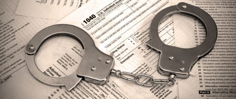 RESIDENTE DE LAREDO Durante tres años defraudó al IRS