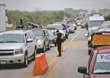 Vienen paisanos en más de 300 vehículos