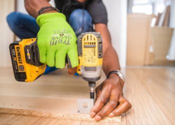 Prohíben que trabajadores tomen pausa por ola de calor