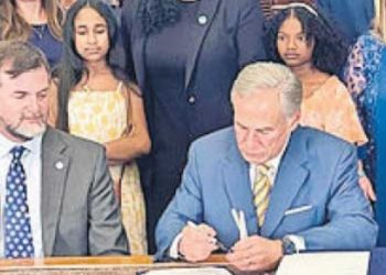 Aprueban botones de pánico en escuelas de Texas