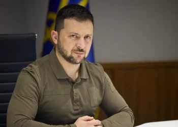 Presidente de Ucrania ordena reforzar frontera norte ante llegada de líder militar a Bielorrusia