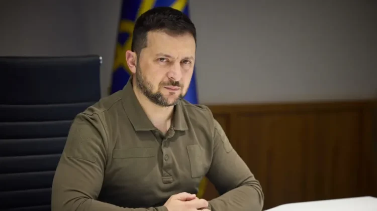 Presidente de Ucrania ordena reforzar frontera norte ante llegada de líder militar a Bielorrusia