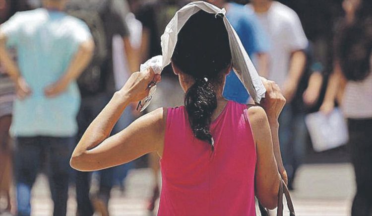 Amlo niega muertes por el extremo calor…