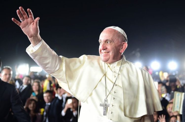 El Papa Francisco es dado de alta y regresa al Vaticano tras su exitosa cirugía