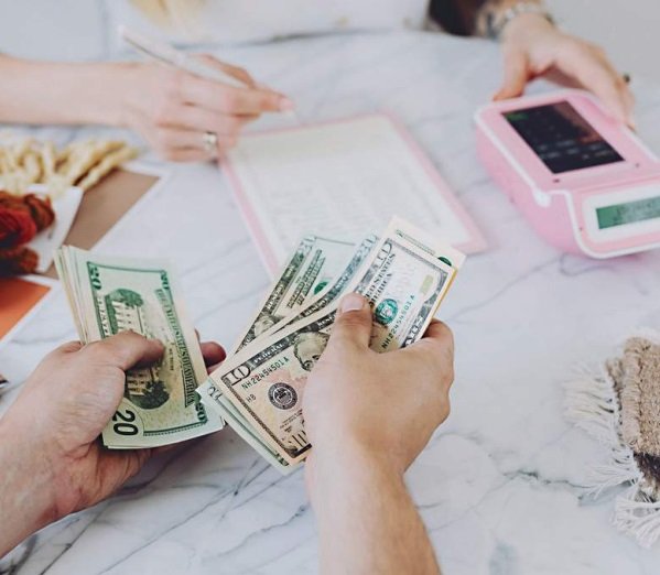 EN DECLIVE Fortalecimiento del peso arruina rentas en dólares