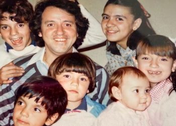 Carlos Villagrán ‘Kiko’, actor de El Chavo del 8, enfrenta dificultades familiares mientras sus hijos destacan en diferentes campos