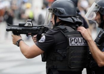 Francia desplegará 45.000 agentes de seguridad para contener la violencia en las calles después del trágico asesinato de un joven de 17 años