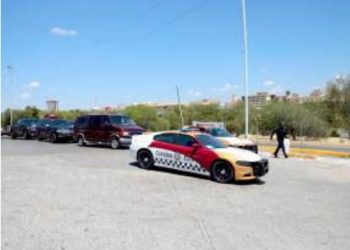 FLUJO AUMENTA 50% Paisanos prefieren cruzar por Nuevo Laredo
