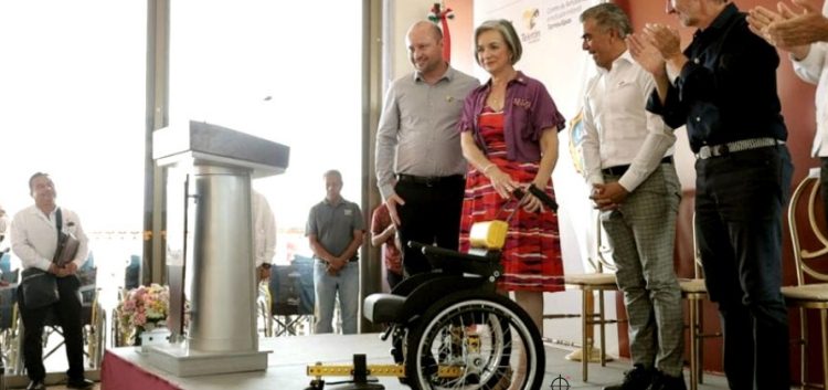Recibe DIF Tamaulipas 20 sillas de ruedas especiales