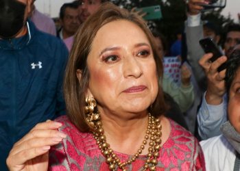 Xóchitl Gálvez denuncia a AMLO ante la FGR por revelar información sobre sus empresas