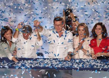 Resultados Electorales en España: PP no Alcanza Mayoría Absoluta y Sánchez Busca Acuerdos para Gobernar