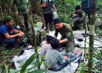 Gobierno de Colombia se hará cargo de los niños rescatados tras 40 días perdidos en la selva