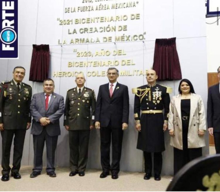 Devela gobernador letras de oro en el Congreso