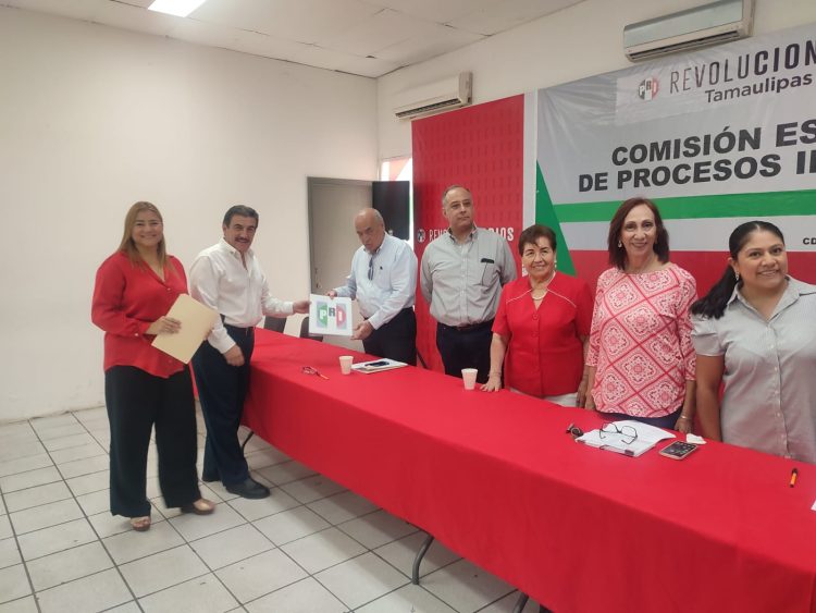 Presenta PRI planilla única