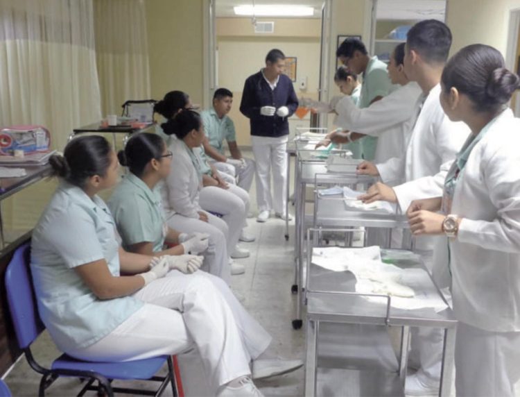 Abren registro para aspirantes a la Facultad de Enfermería